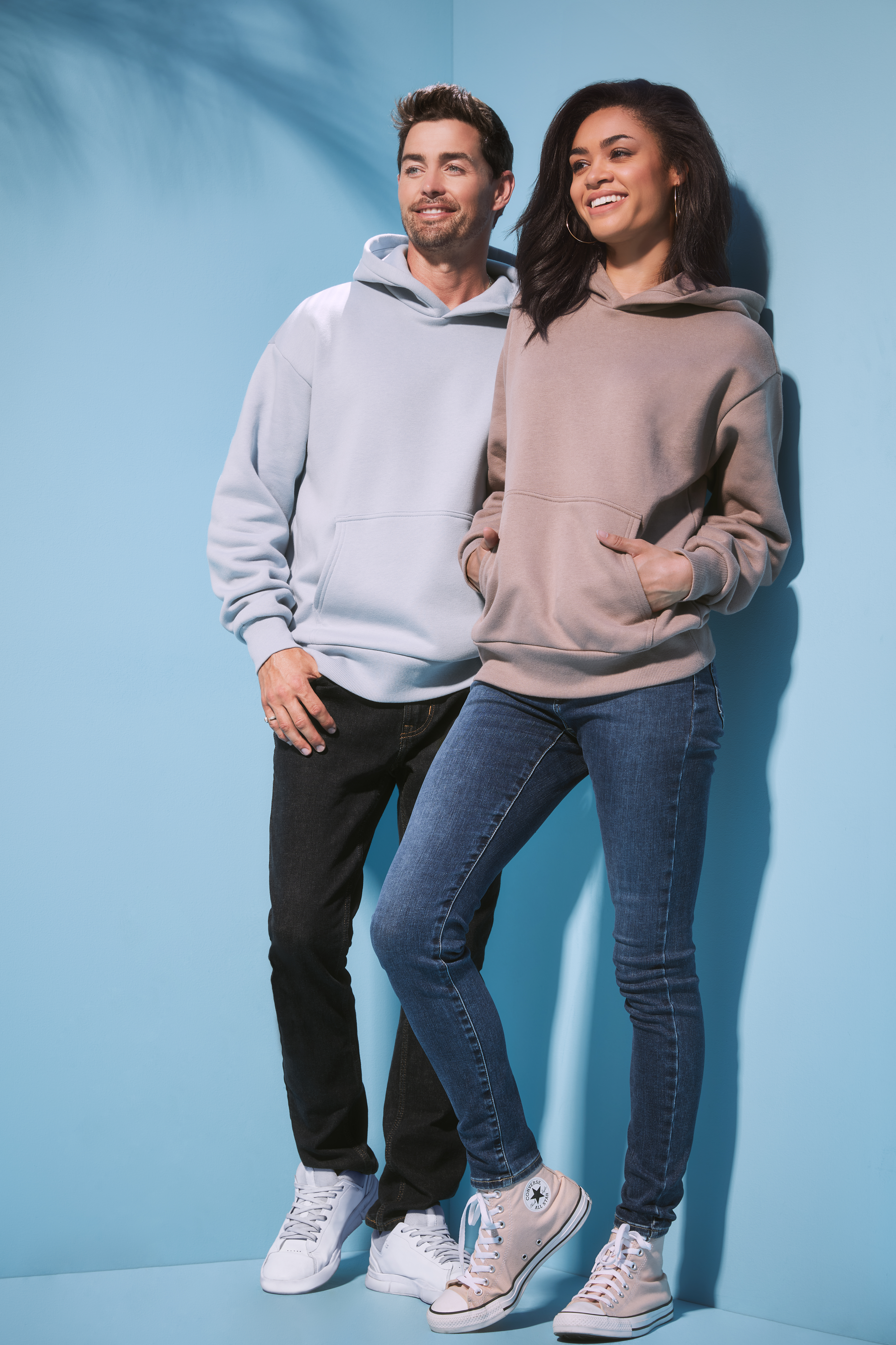 FELPA PESANTE CON CAPPUCCIO UNISEX